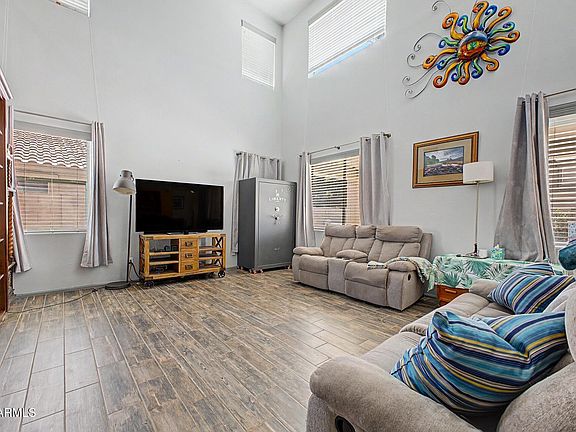 5th image of 17513 W ANDORA Street
