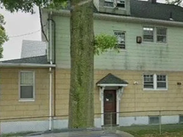 (undisclosed Address), Fresh Meadows, NY 11365