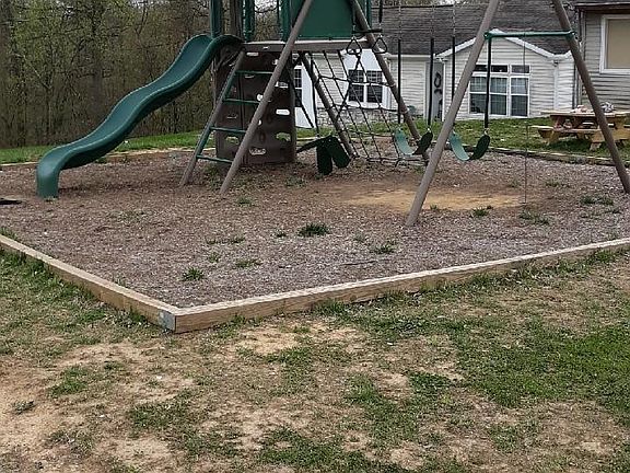 2nd image of 105 Eastwood Dr
