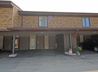 36 Cour Versaille, Palos Hills, IL 60465