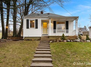 1363 Arianna St NW, Grand Rapids, MI 49504