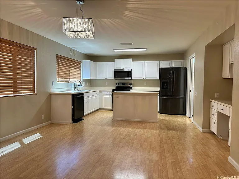 91-321 Hoomalule Pl — Photo 4