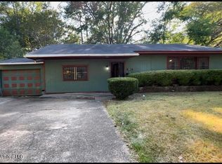 4211 Meadowlane Dr, Jackson, MS 39206