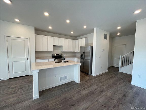 5th image of 705 Cottonwood Avenue