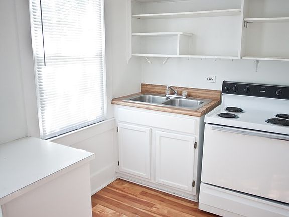 5th image of 639 N Columbia St APT D
