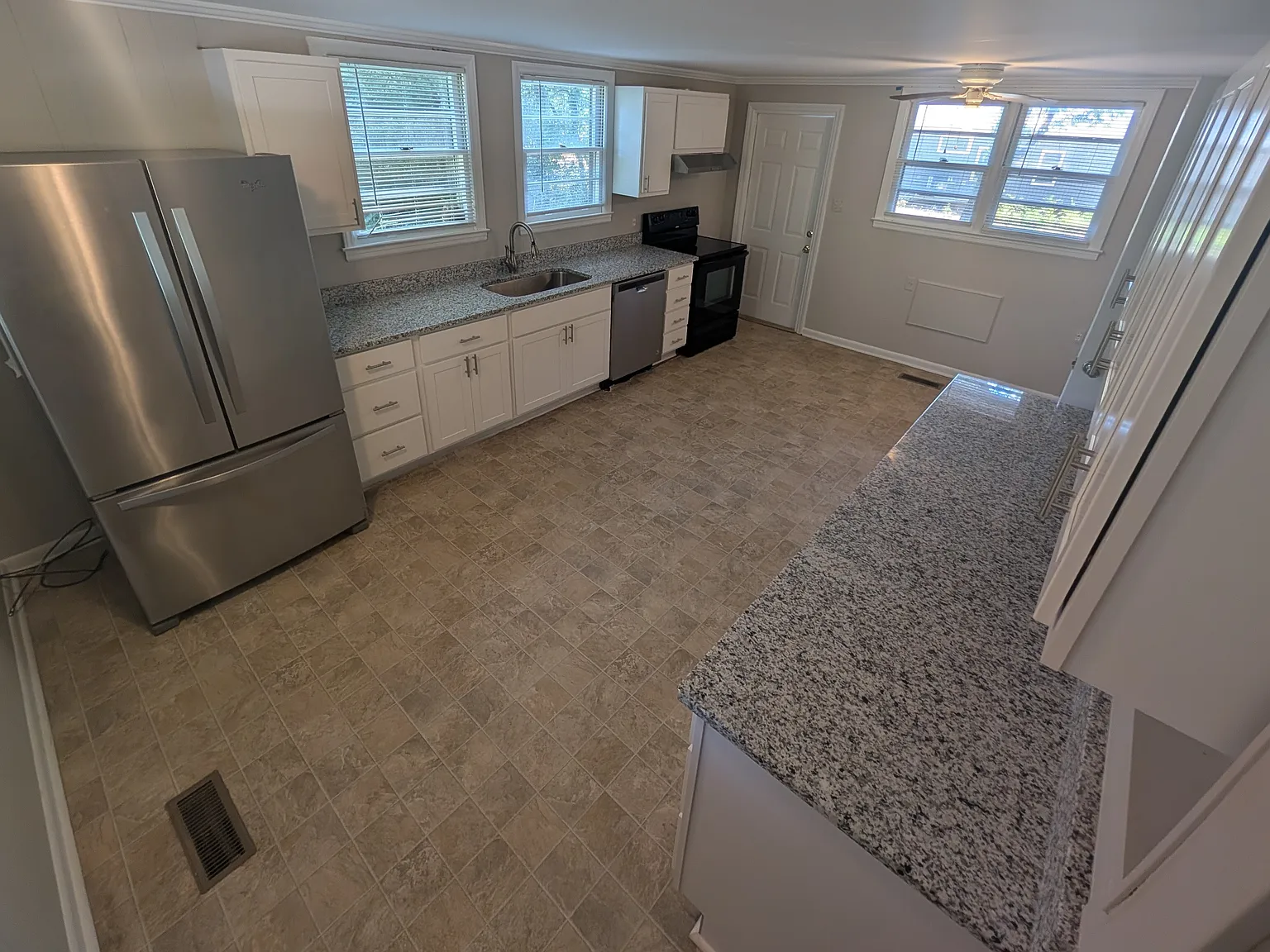 618 Morreene Road — Photo 4