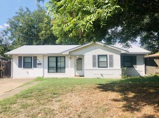 213 Jenny Kay Ln, Irving, TX 75060