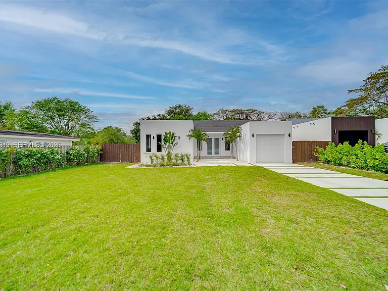 8990 N Miami Ave — Photo 3