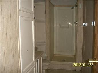 5th image of 719 Brown Ave