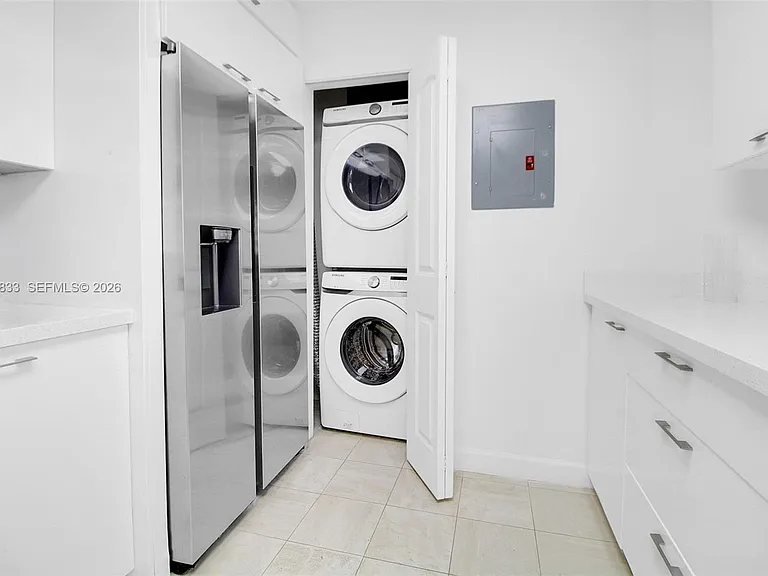 5757 Collins Ave #1003 — Photo 34