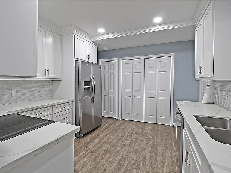 7509 Elm St — Photo 6