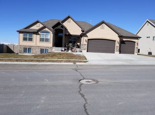 617 Gage Ave, Evanston, WY 82930