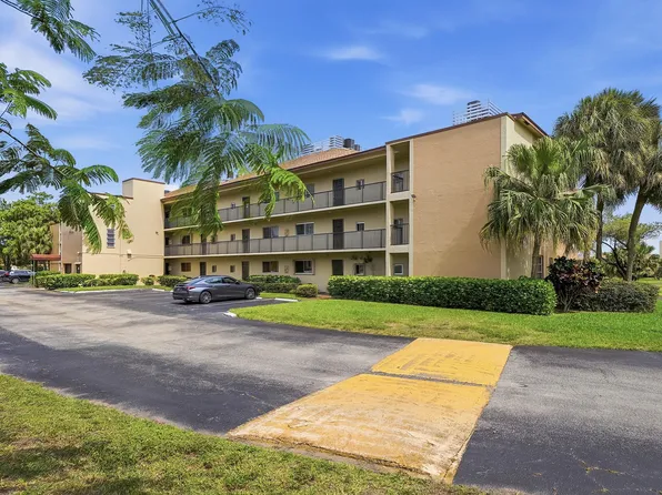 7900 NW 50th Street #204, Lauderhill, FL 33351
