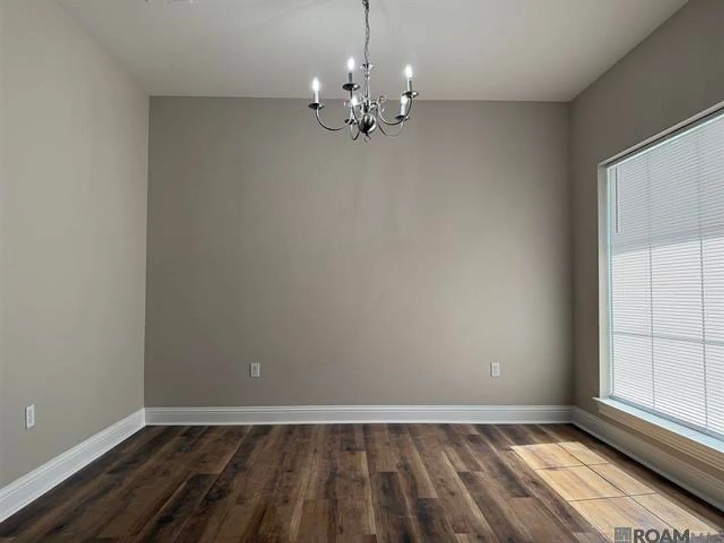 Colonial Dr 41206 — Photo 3
