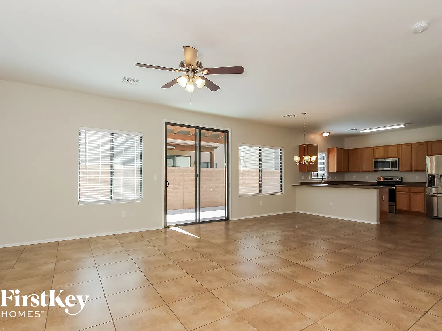 3 bed, 2.5 bath, 1771 sqft, $2,125 — Photo 2
