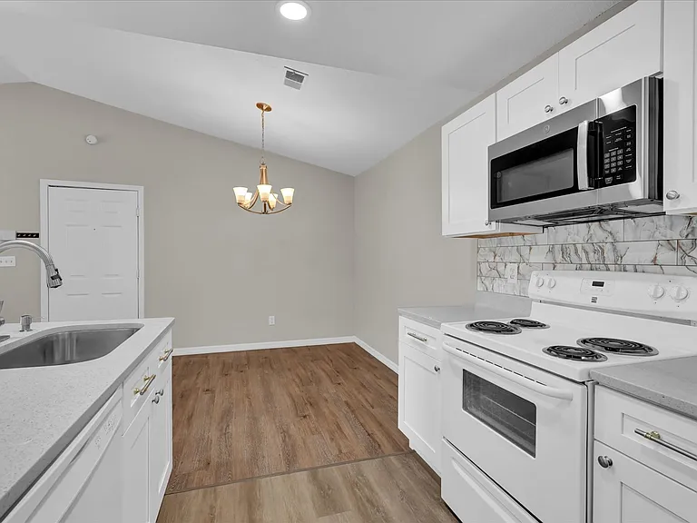 8915 Latrec Ave #2311 — Photo 7