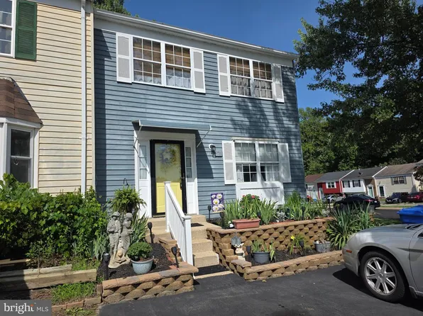 862 Holly Dr, La Plata, MD 20646