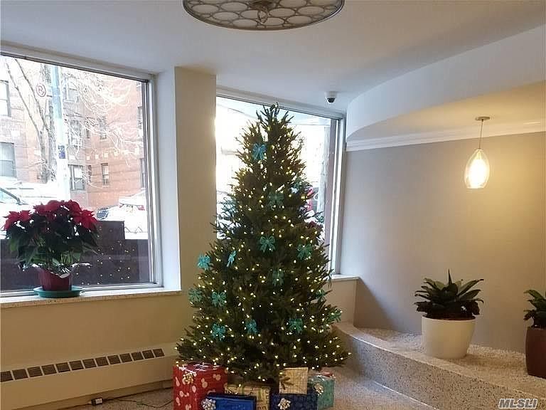 2nd image of 34-20 Parsons Blvd Unit 5O