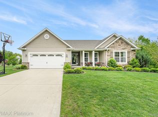 5956 Kerri Ln, Howell, MI 48855