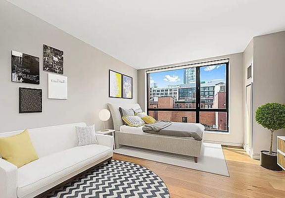 2nd image of 540 W 28th St APT 11G