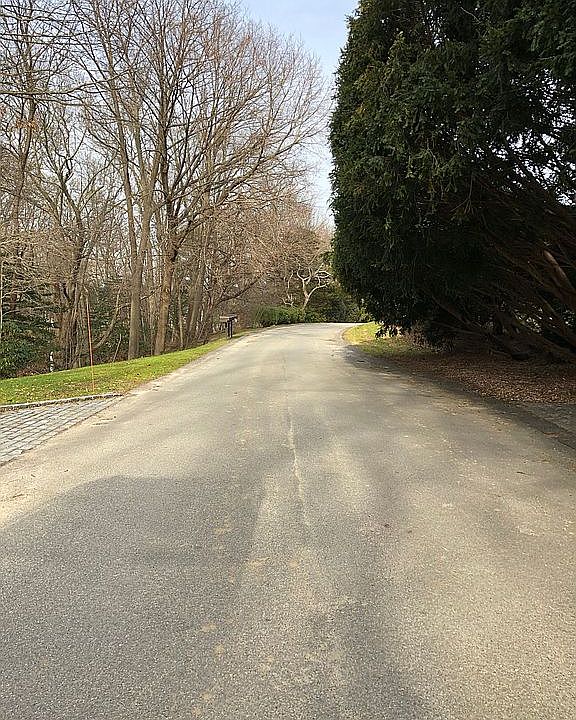 1st image of 80 Twin Ponds Ln