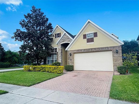 2nd image of 930 Spring Oak Cir