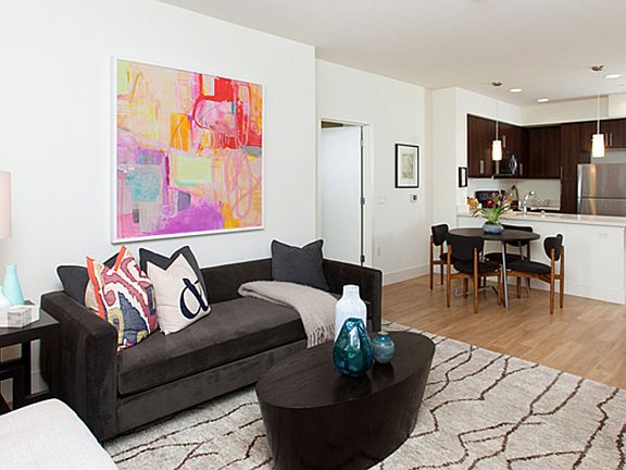 5th image of 817 N 10th St APT 152