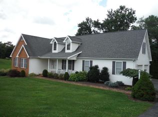 117 Sunshine Dr, Lewisburg, WV 24901