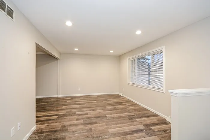 853 Meadow Ridge Dr — Photo 7