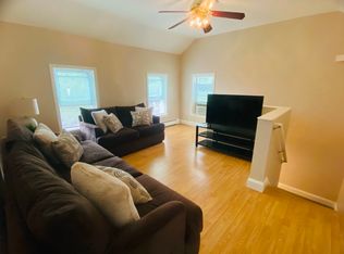 960 South St Floor 2, Walpole, MA 02081