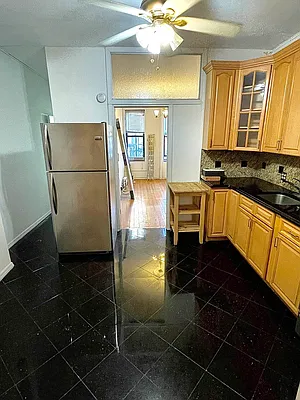 Rented by Amorelli Realty | media 13
