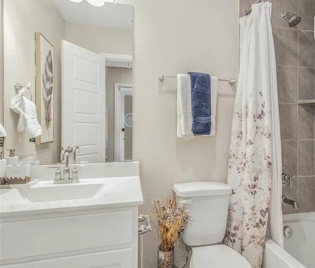 3 bed, 1318 sqft, $2,100 — Photo 4