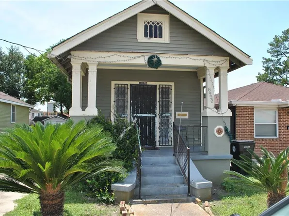 8920 Apricot St, New Orleans, LA 70118