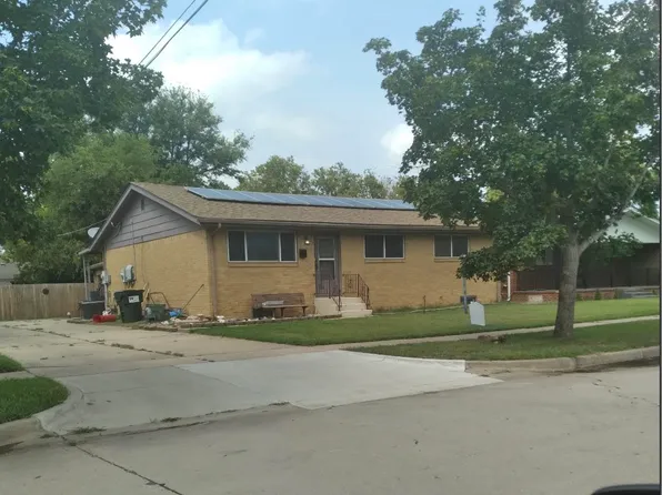 2220 E Blake St, Wichita, KS 67211