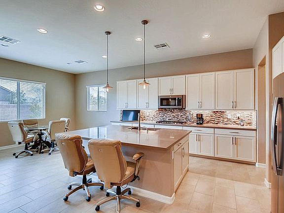 5th image of 5568 Silver Cascade Ave