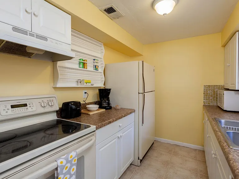 11093 Kelly Rd #1 — Photo 3