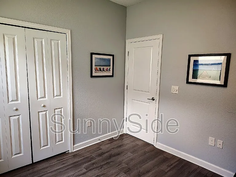 1047 Oak Bluff Dr — Photo 22