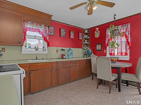 5th image of 426 Ellis Street