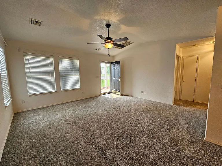 2400 Desert Willow Ter — Photo 3