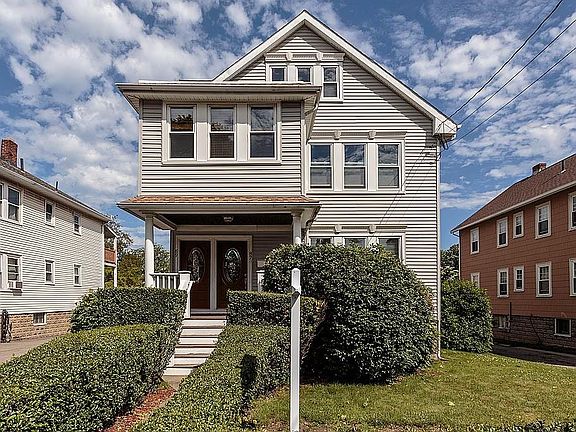 2nd image of 87 Watertown St #87