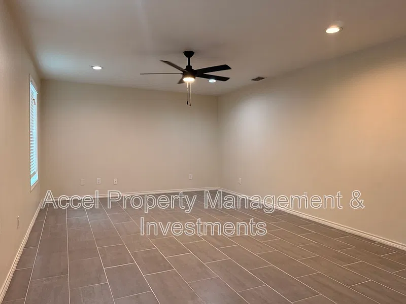 2 bed, 2.0 bath, 1388 sqft, $1,650 — Photo 3