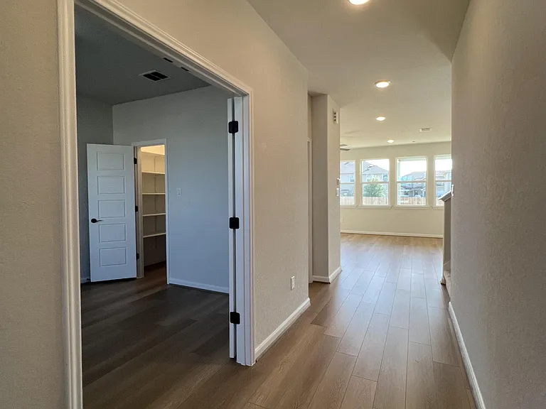 16630 Daylight Ln — Photo 4