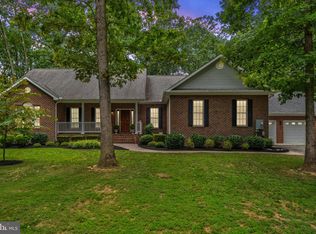 7336 Forrest Rd, Warrenton, VA 20187