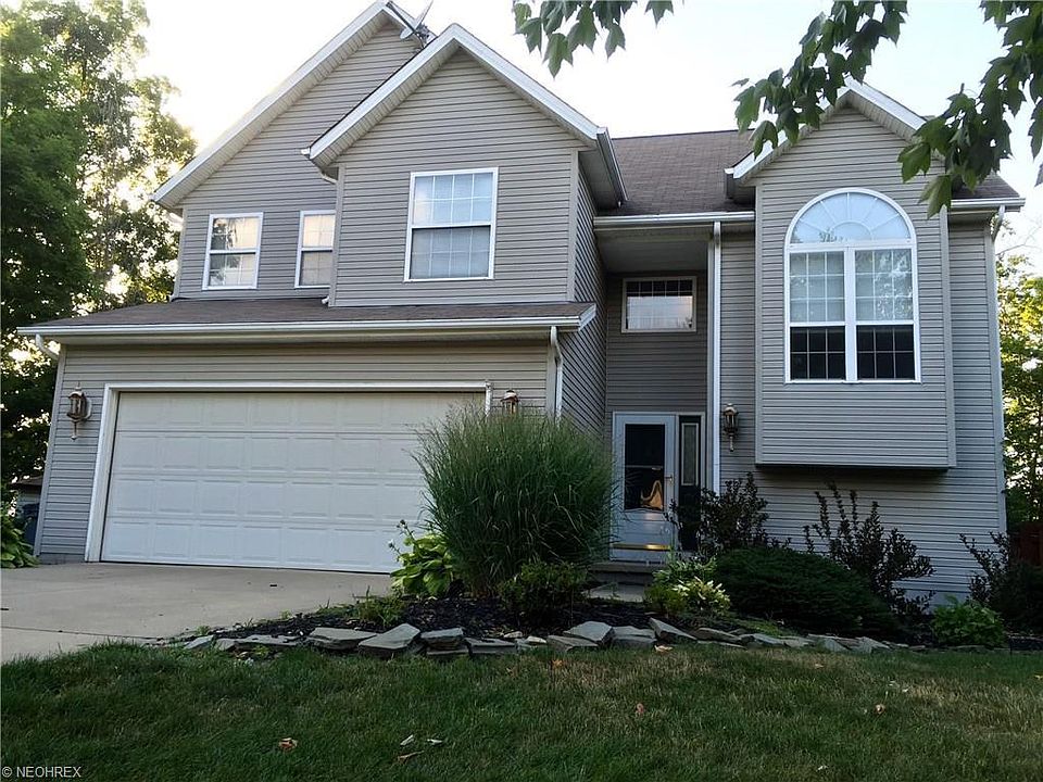 1st image of 676 Lundys Ln