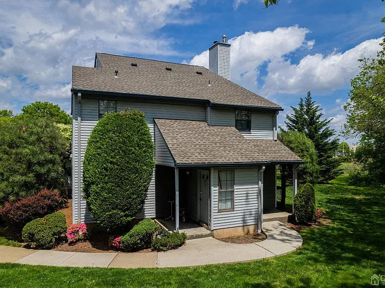 1612 Woodbridge Commons Way — Photo 13