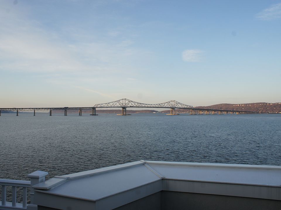 Tappan Zee Bridge view
