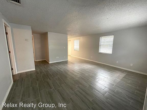 3rd image of 1007 E 59th Avenue Dr #1009