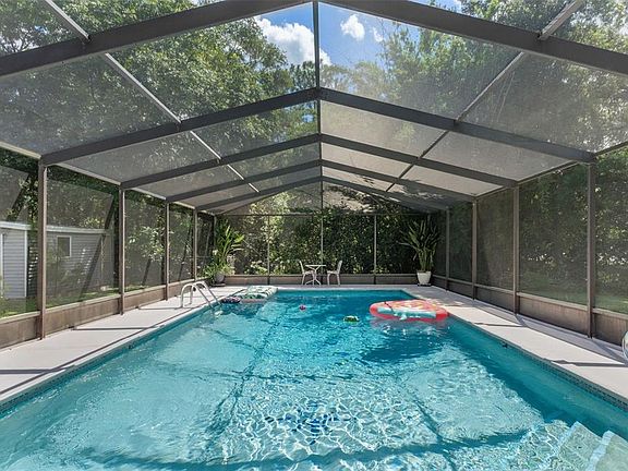 3rd image of 3367 S APOPKA AVENUE