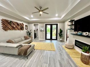 328 16th Ave NW, Naples, FL 34120