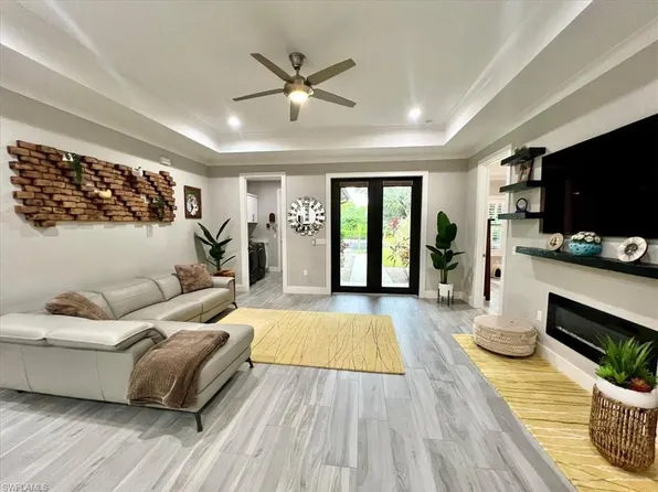 328 16th AVE NW, NAPLES, FL 34120